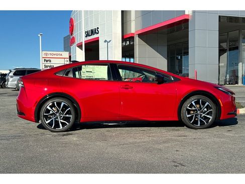 New 2026 Toyota Prius Plug-In Hybrid image 3