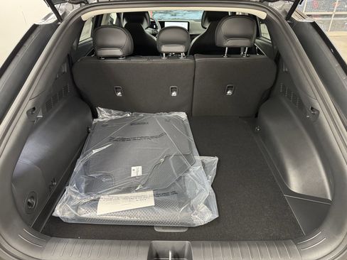 New 2025 Kia EV6 Light w/ Light LR Technology Package image 21