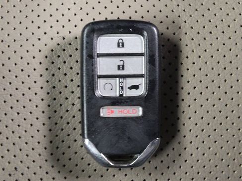 Used 2019 Honda Pilot Elite image 32