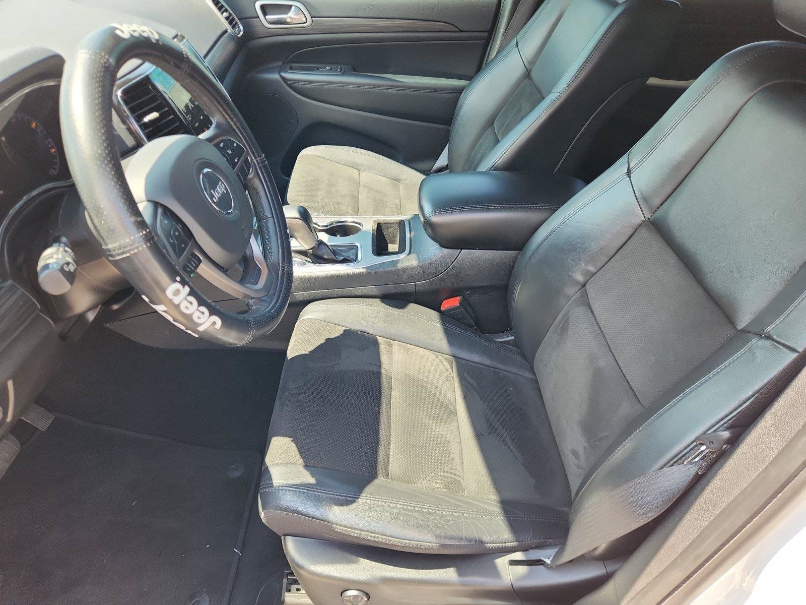 Used 2022 Jeep Grand Cherokee Laredo X AWD/4WD image 10