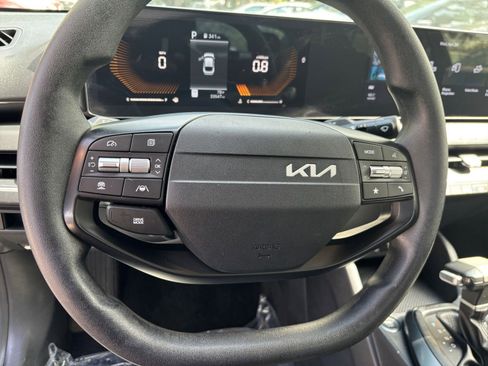 Used 2025 Kia K4 FWD image 28