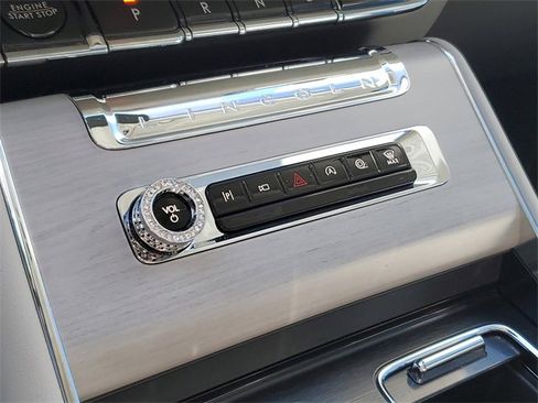 Used 2025 Lincoln Aviator Reserve w/ Illumination Package image 21