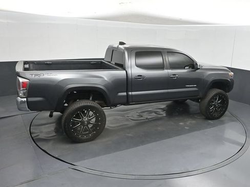 Used 2020 Toyota Tacoma TRD Off-Road AWD/4WD image 37