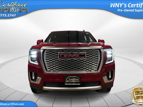 Used 2023 GMC Yukon XL Denali AWD/4WD image 2