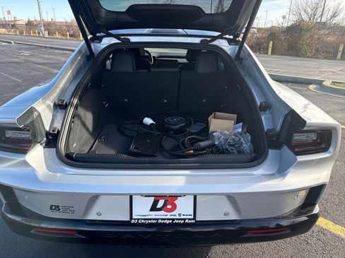 Used 2024 Dodge Charger R/T w/ Plus Group image 33