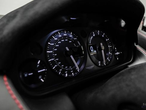 Used 2015 Aston Martin V8 Vantage GT RWD image 37