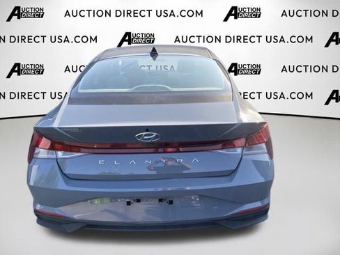 Used 2022 Hyundai Elantra SEL FWD image 18