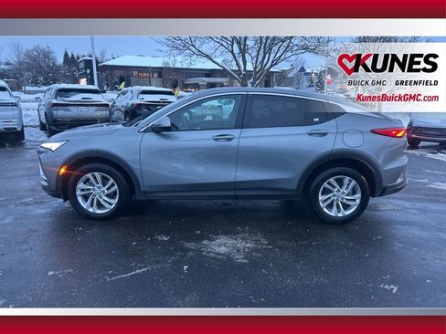 Used 2025 Buick Envista Preferred image 10