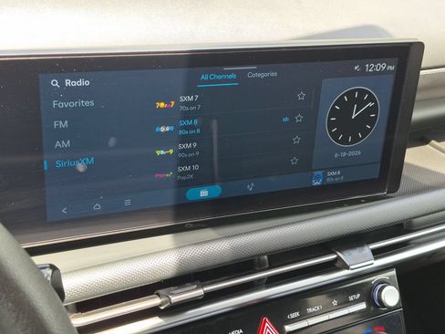 Used 2025 Hyundai Santa Cruz SEL FWD image 18