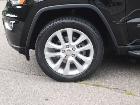 Used 2017 Jeep Grand Cherokee Limited w/ Trailer Tow Group IV AWD/4WD image 29