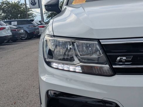 Used 2020 Volkswagen Tiguan SE R-Line FWD image 10