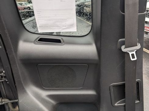 Used 2019 Toyota Tacoma SR5 w/ SR5 Appearance Package (SM) image 15