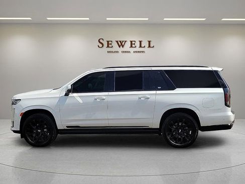 Used 2022 Cadillac Escalade ESV Sport w/ Touring Package AWD/4WD image 2