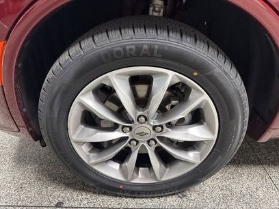 Used 2022 Dodge Durango SXT w/ Anodized Platinum Package