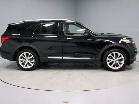 Certified 2023 Ford Explorer Platinum w/ Class IV Trailer Tow Package image 13