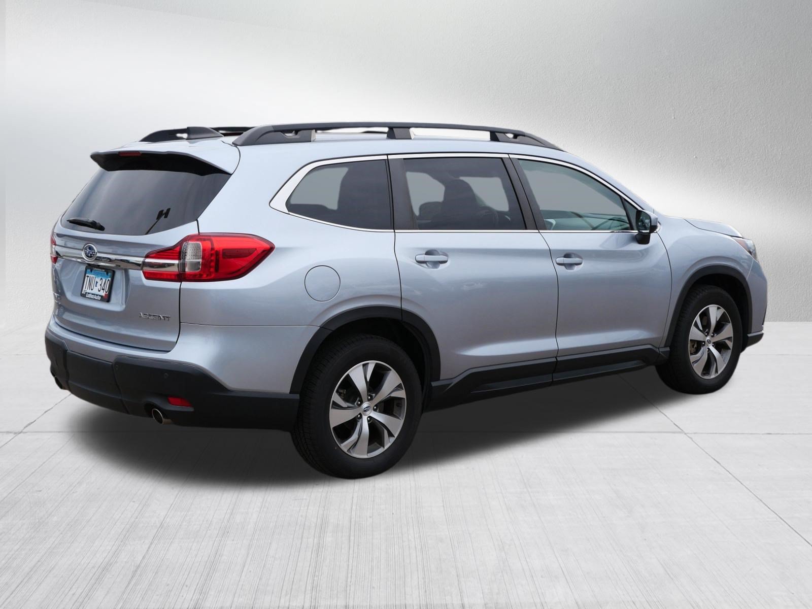 Used 2022 Subaru Ascent Premium w/ Convenience Package AWD/4WD image 7