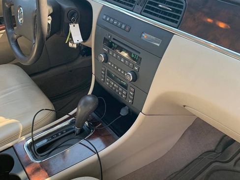Used 2009 Buick LaCrosse CXL FWD image 12