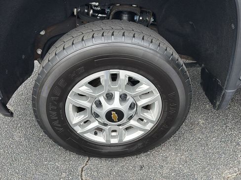 Used 2024 Chevrolet Silverado 2500 LT image 30