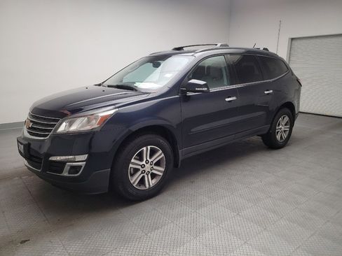 Used 2016 Chevrolet Traverse LT FWD image 2