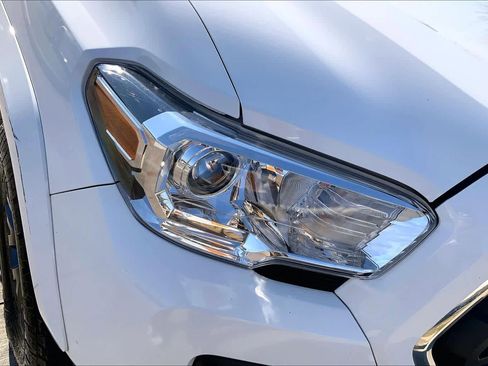 Used 2021 Toyota Tacoma SR5 image 27