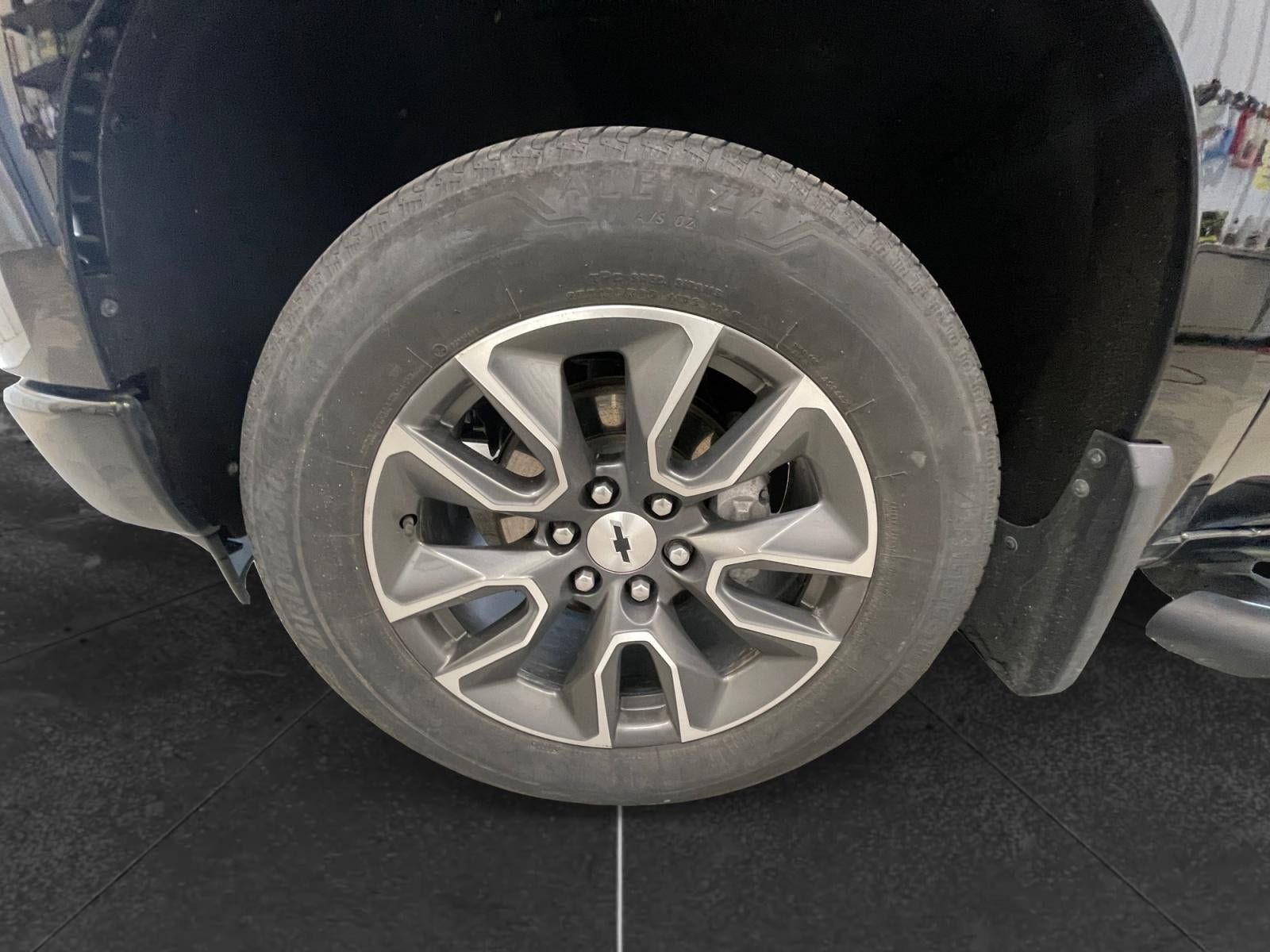 Certified 2024 Chevrolet Silverado 1500 RST AWD/4WD image 14