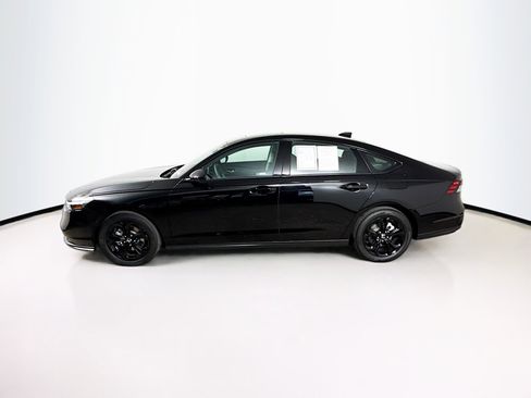 Certified 2025 Honda Accord SE image 7