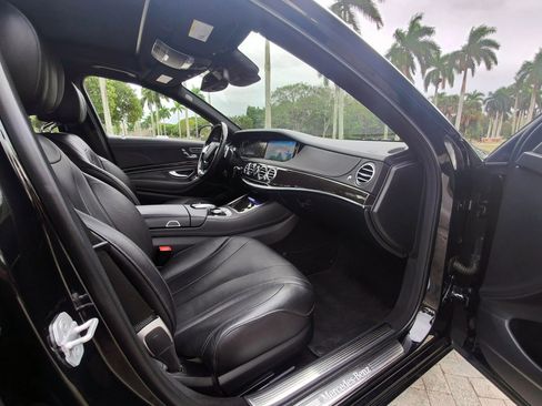 Used 2017 Mercedes-Benz S 550 Sedan image 43
