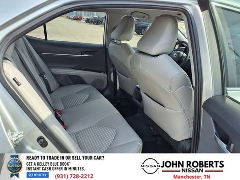 Used 2022 Toyota Camry SE w/ Convenience Package image 17