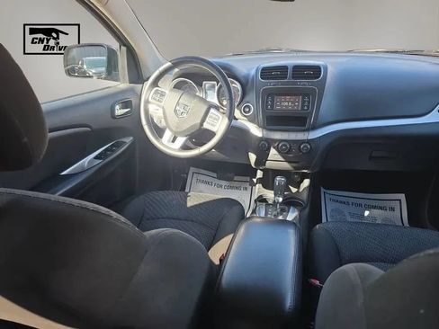 Used 2018 Dodge Journey SE w/ Connectivity Group FWD image 14