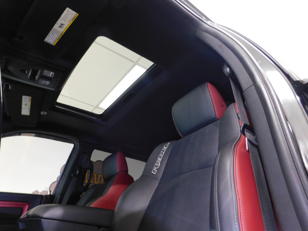 Used 2018 RAM 1500 Rebel w/ Luxury Group AWD/4WD image 31