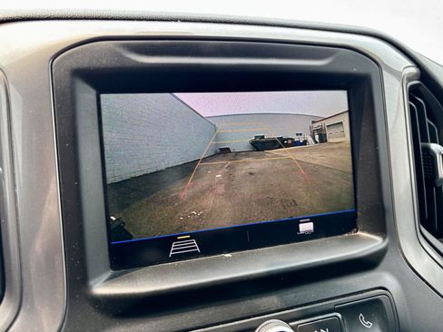 Used 2023 GMC Sierra 2500 Pro w/ Convenience Package AWD/4WD image 4