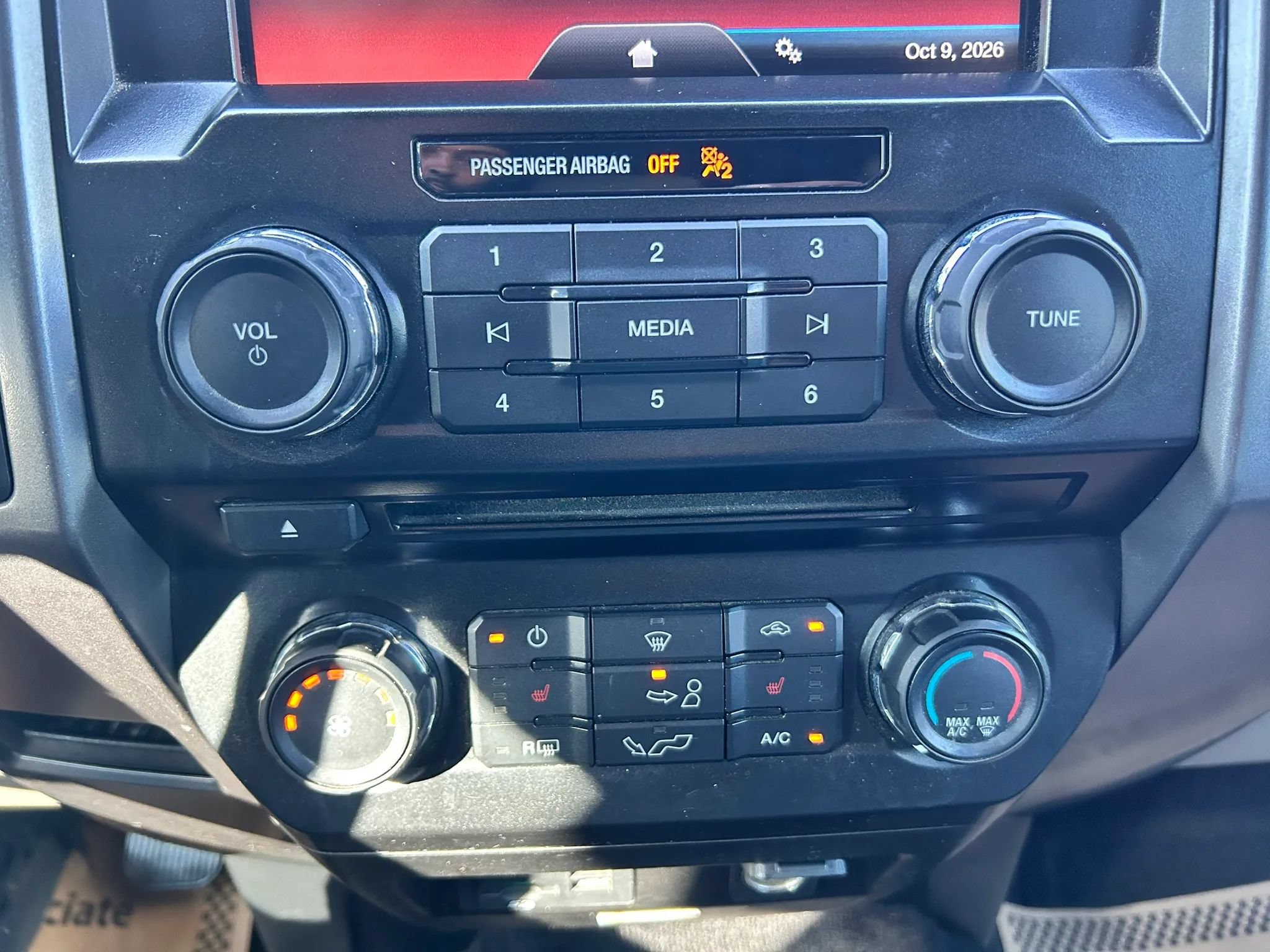 Used 2015 Ford F150 XLT w/ Equipment Group 302A Luxury RWD image 24