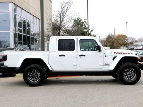 New 2026 Jeep Gladiator Mojave image 4
