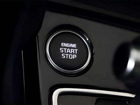 Used 2025 Kia Sportage X-Line image 18