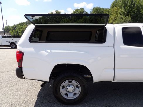 Used 2021 Toyota Tacoma SR RWD image 44