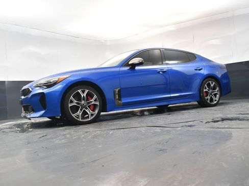 Used 2019 Kia Stinger GT2 image 20