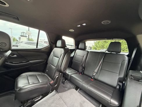 Used 2023 Chevrolet Traverse LT w/ LT Premium Package AWD/4WD image 25