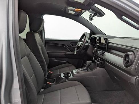Used 2023 Chevrolet Colorado W/T RWD image 21