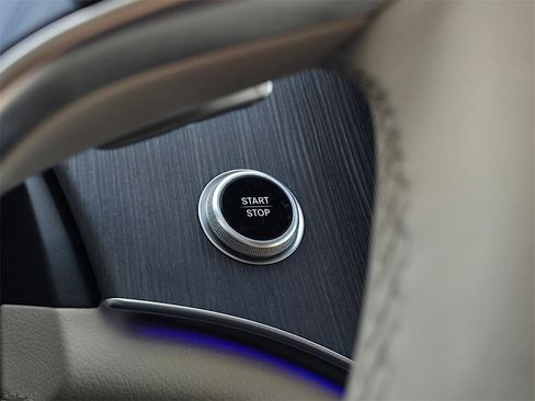 Used 2022 Mercedes-Benz EQS 450+ Sedan w/ Exclusive Trim Package image 29