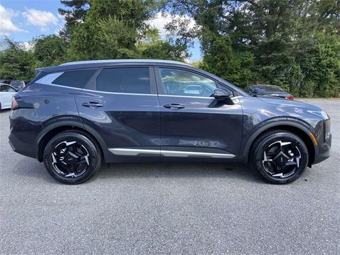 New 2026 Kia Sportage EX image 2
