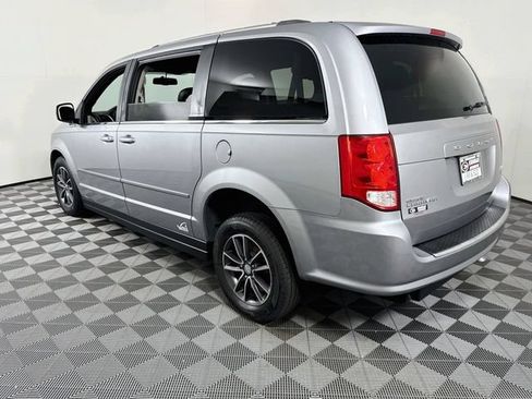 Used 2017 Dodge Grand Caravan SXT FWD image 20