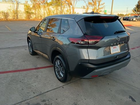 Used 2023 Nissan Rogue S image 7