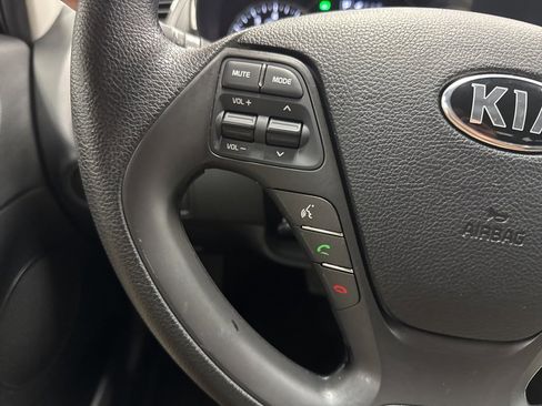 Used 2018 Kia Forte LX w/ LX Popular Package image 11