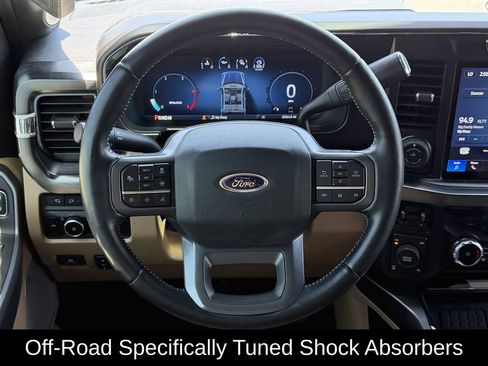 Used 2023 Ford F250 Lariat w/ Lariat Ultimate Package AWD/4WD image 14