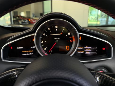 Used 2015 McLaren 650S Spider RWD image 40