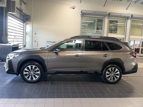 Used 2024 Subaru Outback Limited AWD/4WD image 5