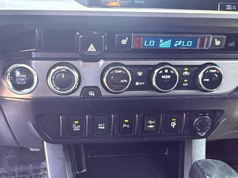 Used 2017 Toyota Tacoma TRD Pro AWD/4WD image 17