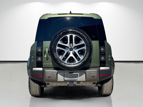 New 2026 Land Rover Defender 110 S image 4