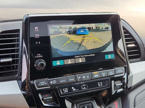Certified 2023 Honda Odyssey Sport image 17