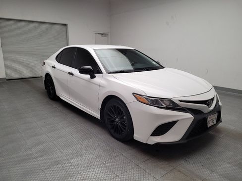 Used 2019 Toyota Camry SE image 13
